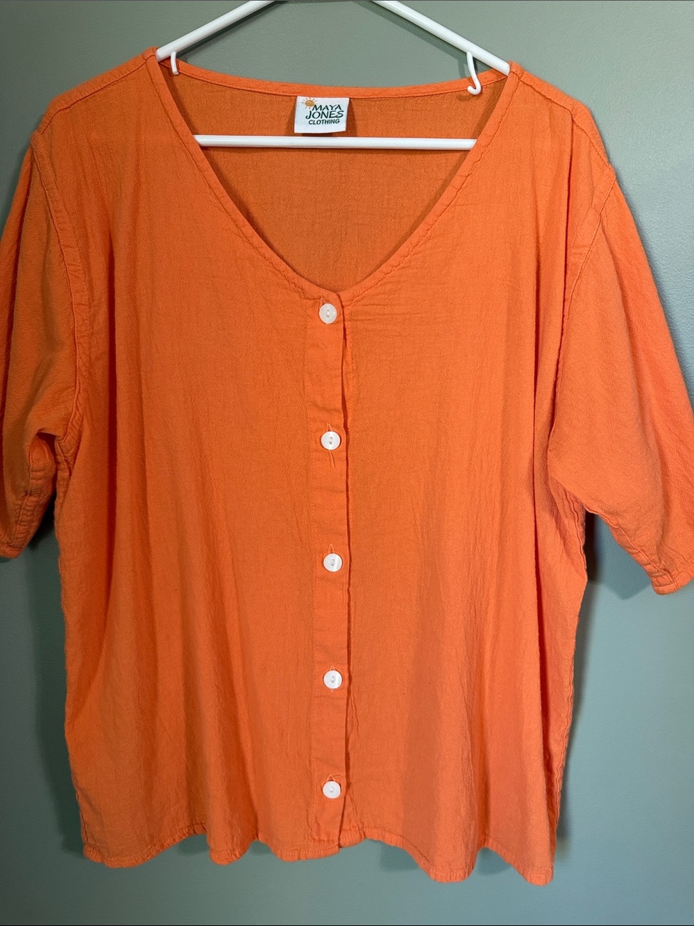 WOMEN’S BOUTIQUE TOP- MAYA JONES CLOTHING-